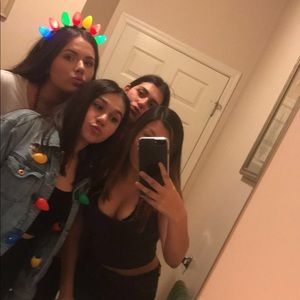 Meet your Posher, Valeria